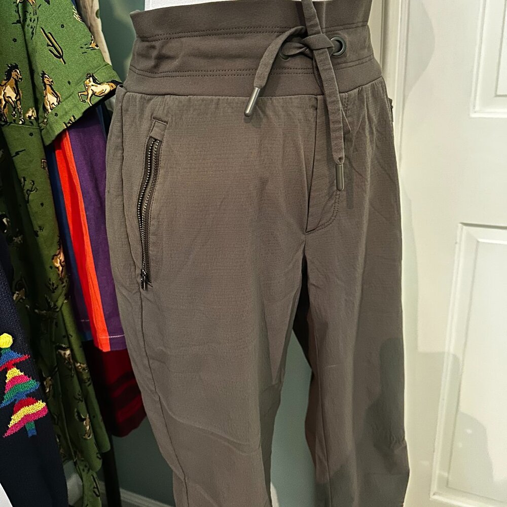 Athelta Trekkie North Jogger